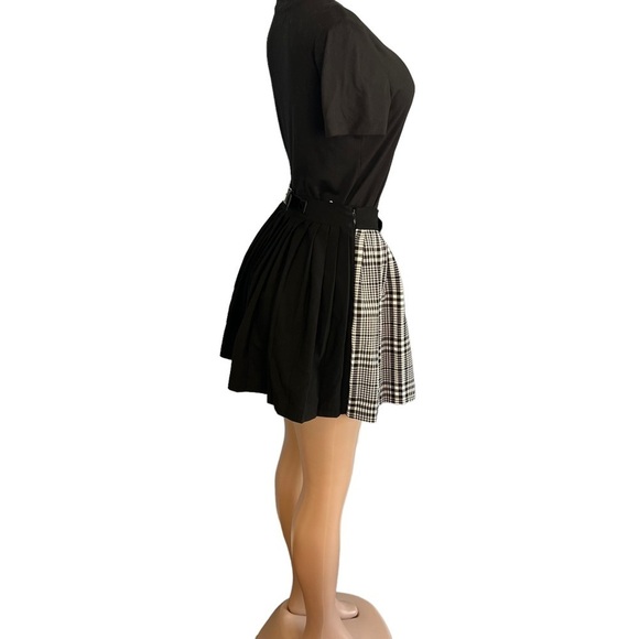 Bershka Black and White Plaid Pleated Mini Skirt - Picture 3 of 8
